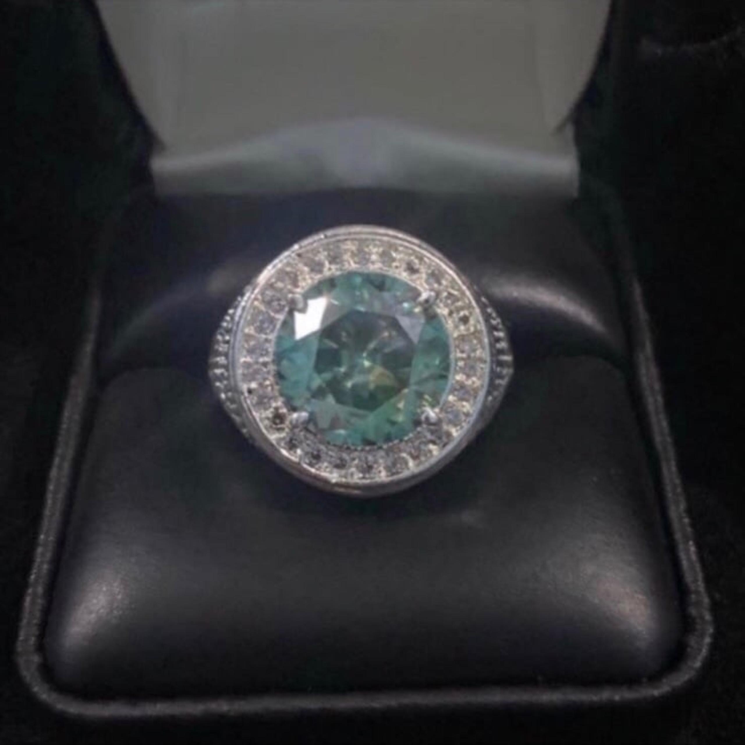 Astounding 8.69CT Certified Earth Mined Green Diamond Ring Size 8.25