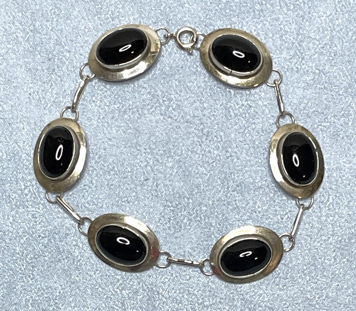 Vintage Marked Sterling/Silver 925 and Black Onyx Oval Link Bracelet 8 (J-134)
