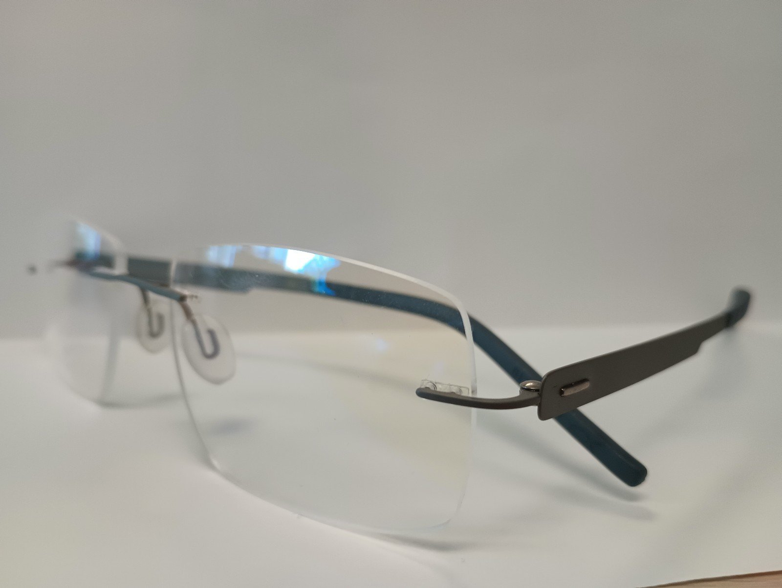 Blackfin rimless glasses