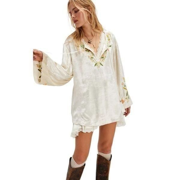 NWT Free People Ember Velvet Embroidered Boho Tunic Top Size Medium