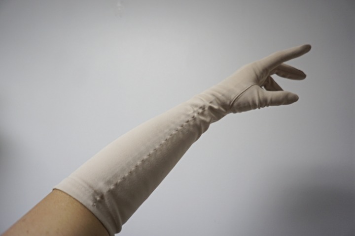 VTG 50s off white long gloves