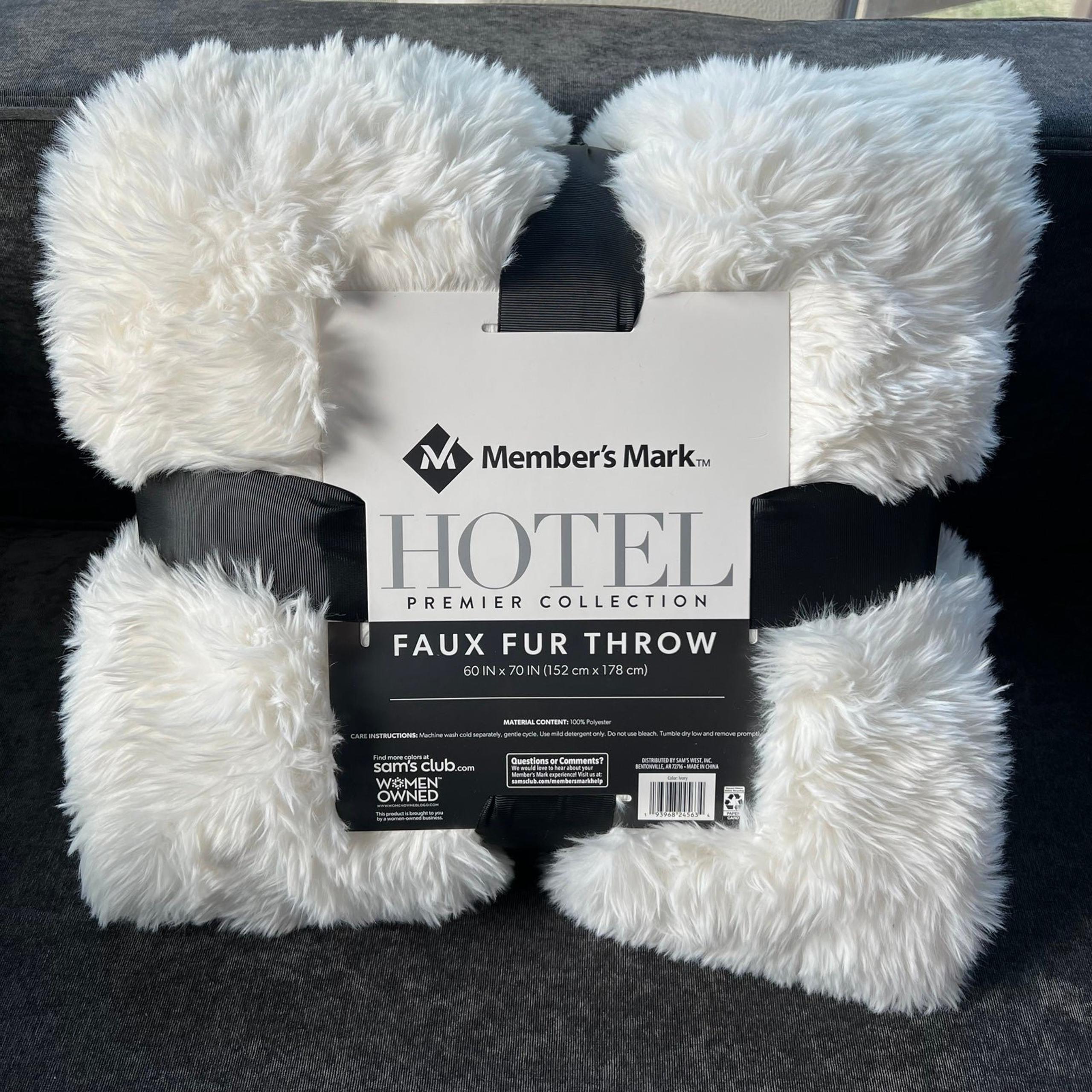NWT Member's Mark Faux Fur Throw - 60" x 70"- Ivory