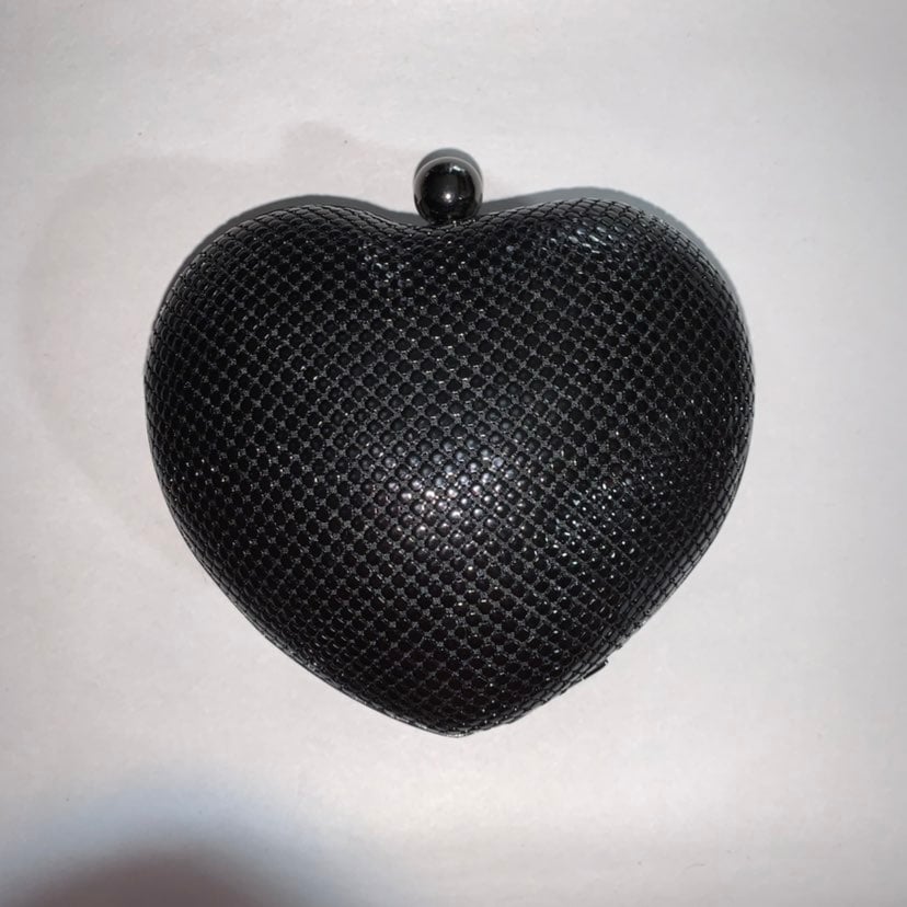 Whiting & Davis heart box clutch miniaudiere
