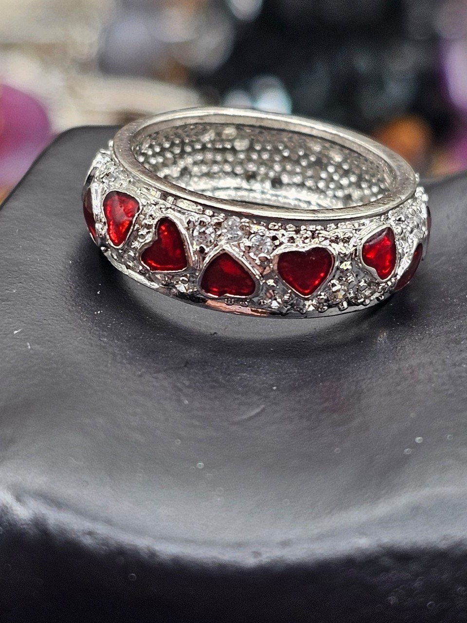 Red Hearts Enamel 18k GE White Gold with diamonds ring