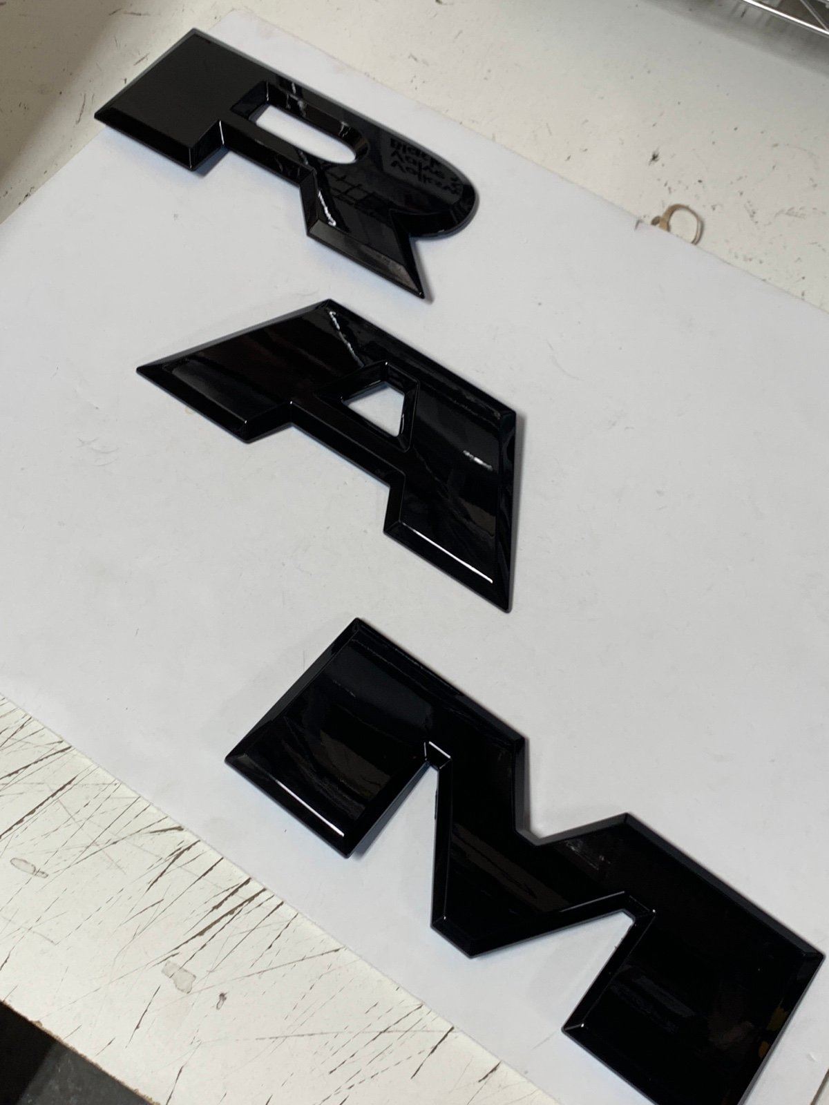 2014+ RAM TAILGATE LETTER BADGE REPLACEMENT IN GLOSS BLACK