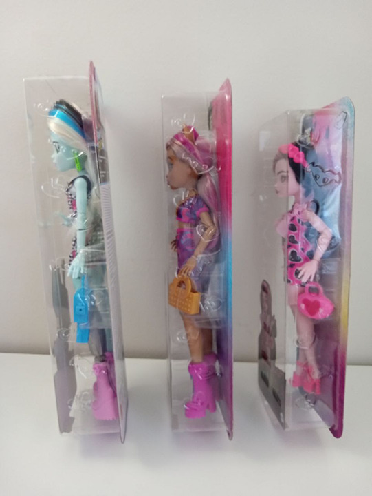 Monster High Exclusive Latin and International Budged G3 Dolls Set NIB