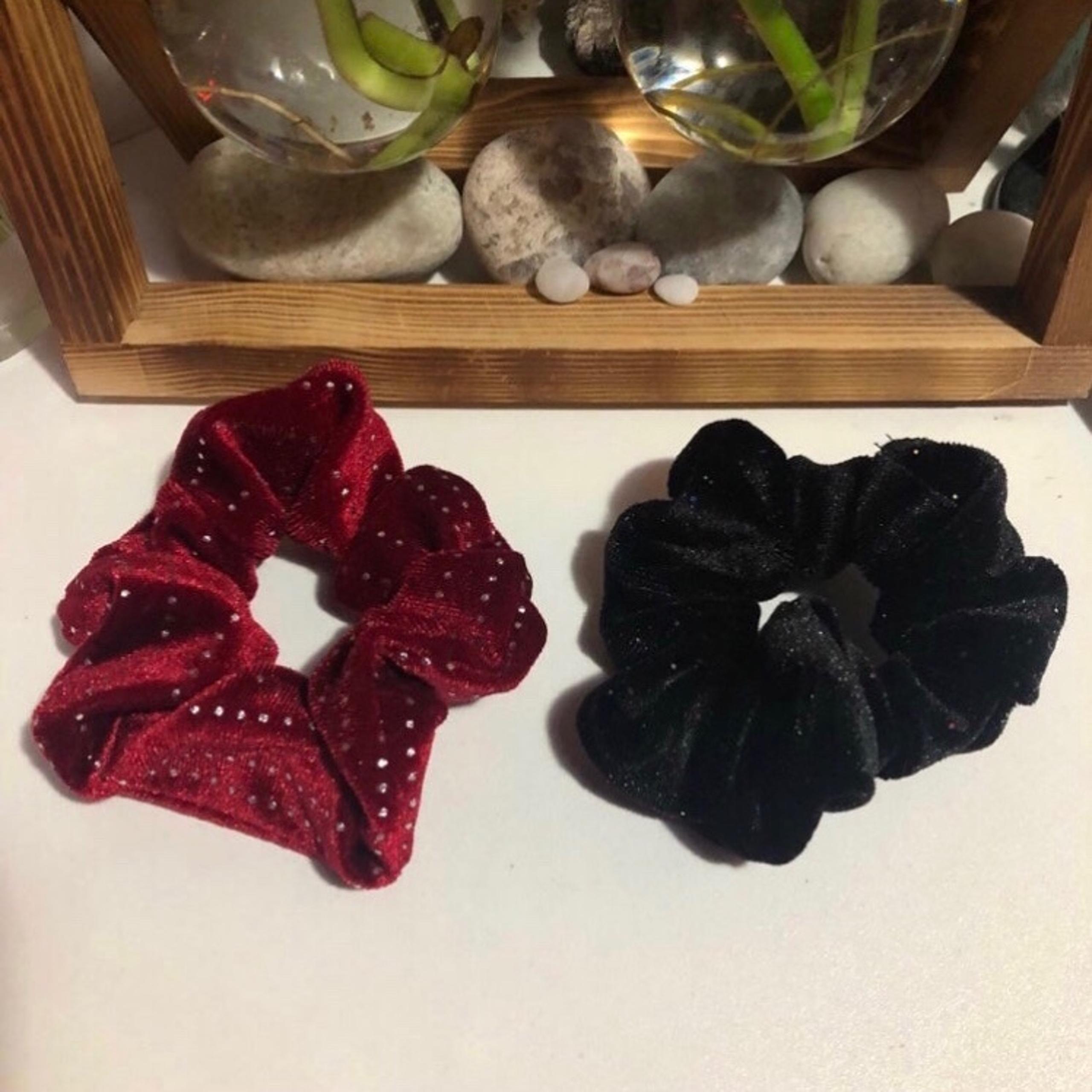 Two Holiday Sequence Rhinestone and Glitter Scrunchies Red and Black Scunchi Hai