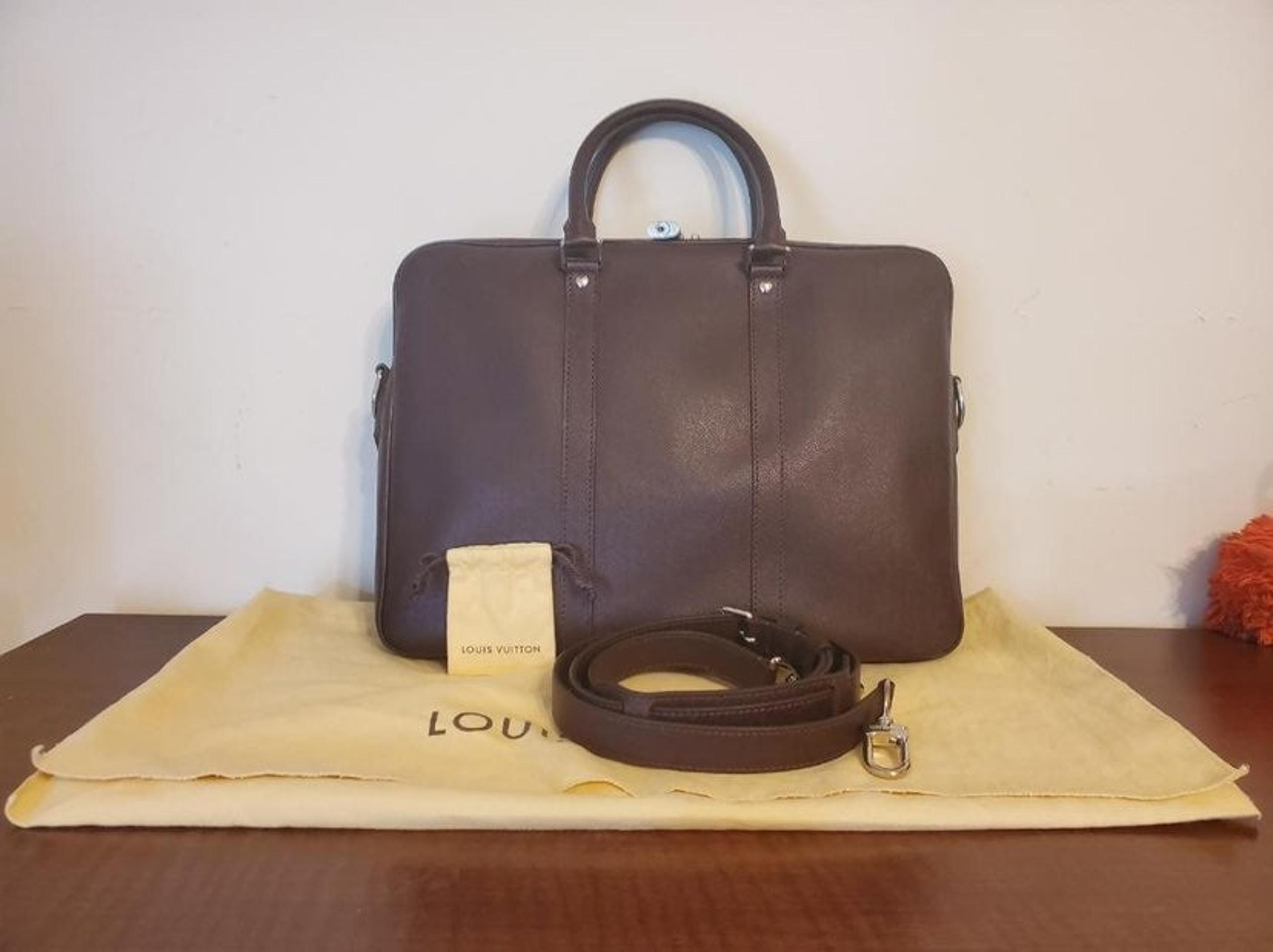 Louis Vuitton Porte-Documents Voyage PM