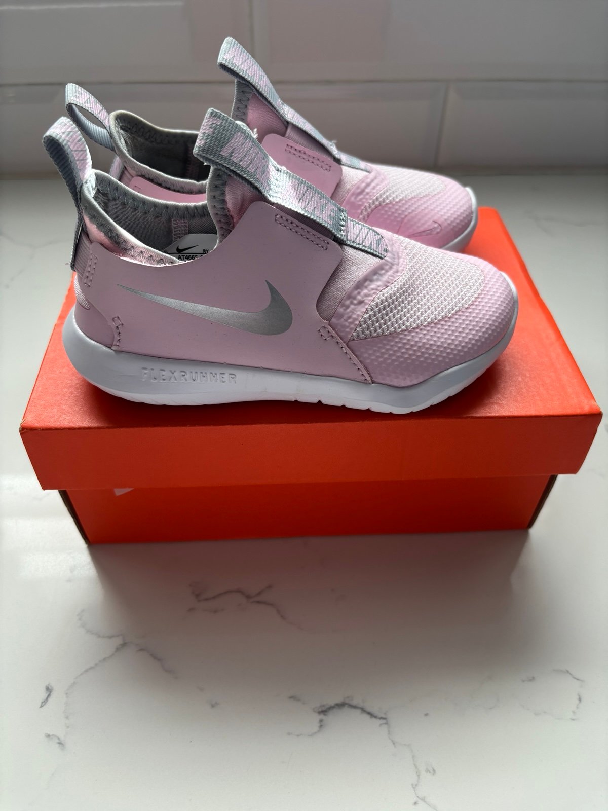 Nike shoes 9c