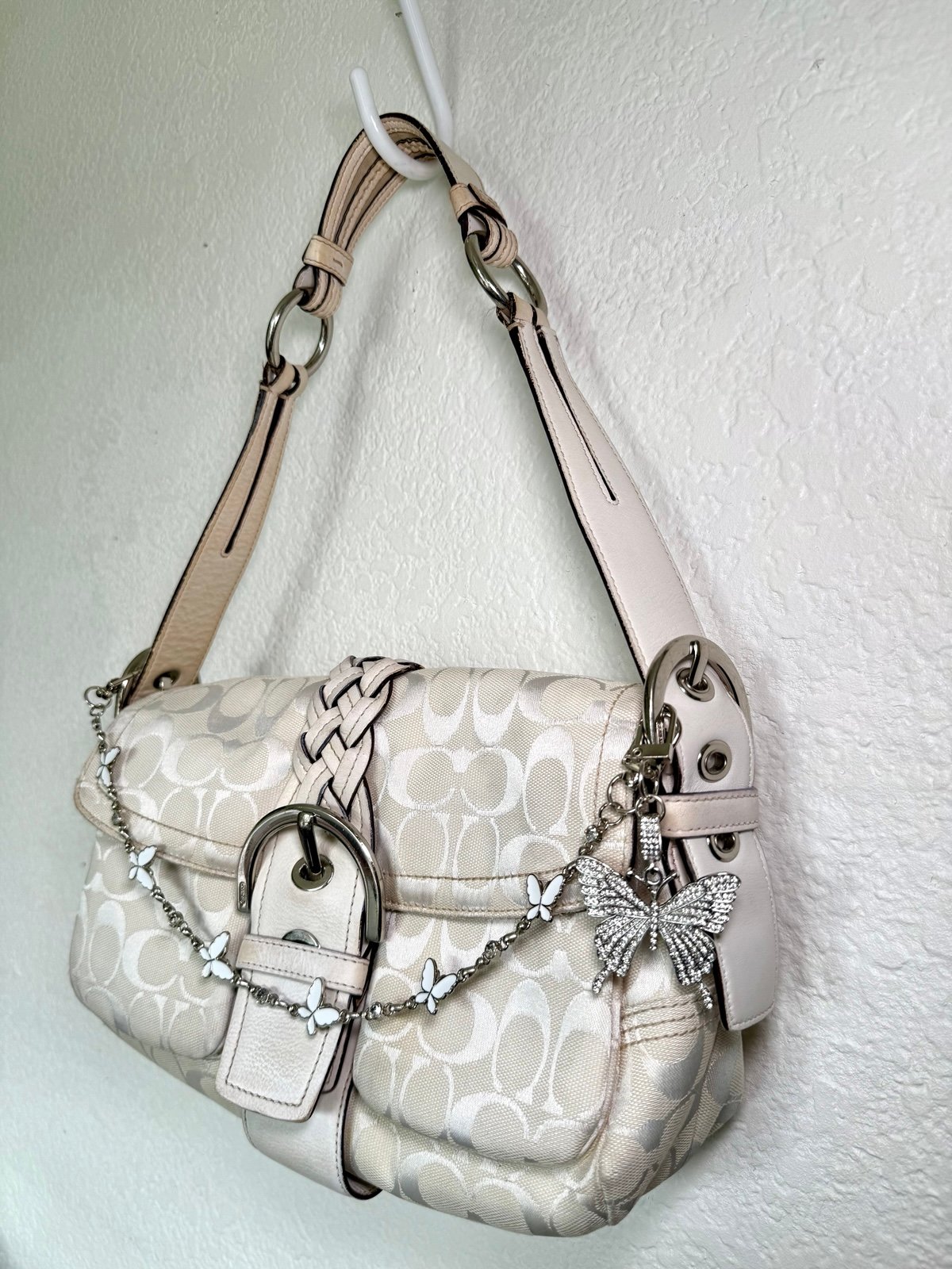 Coach white signature shoulder bag