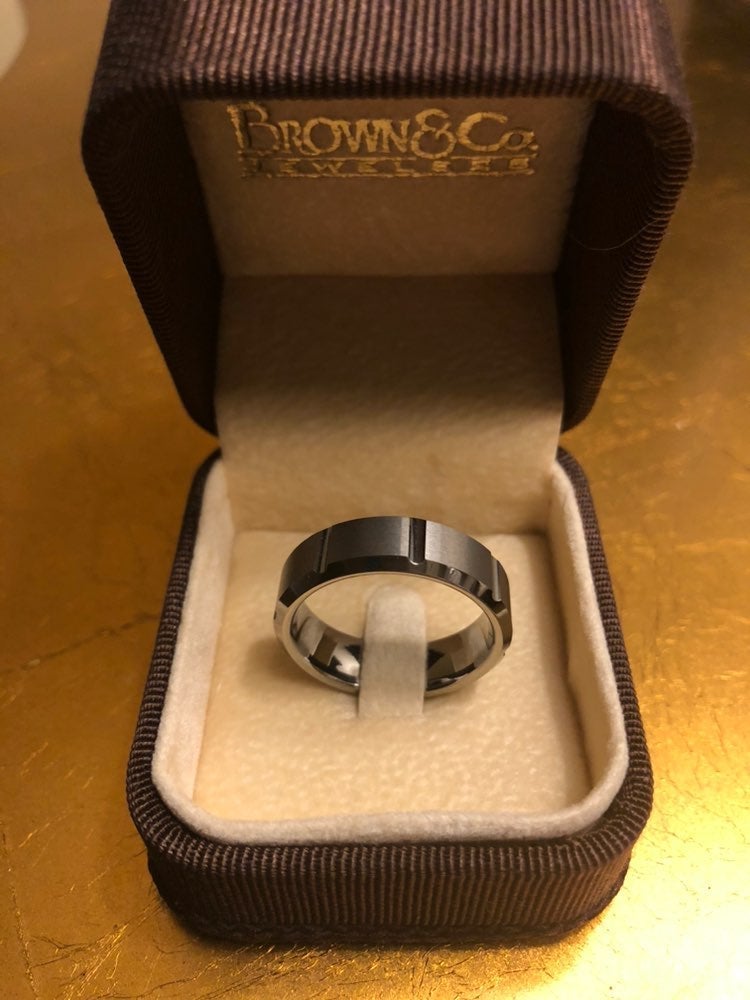 Mens titanium wedding band