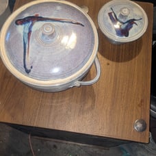 Stoneware handmade pottery lidded, 2 quart casserole dish