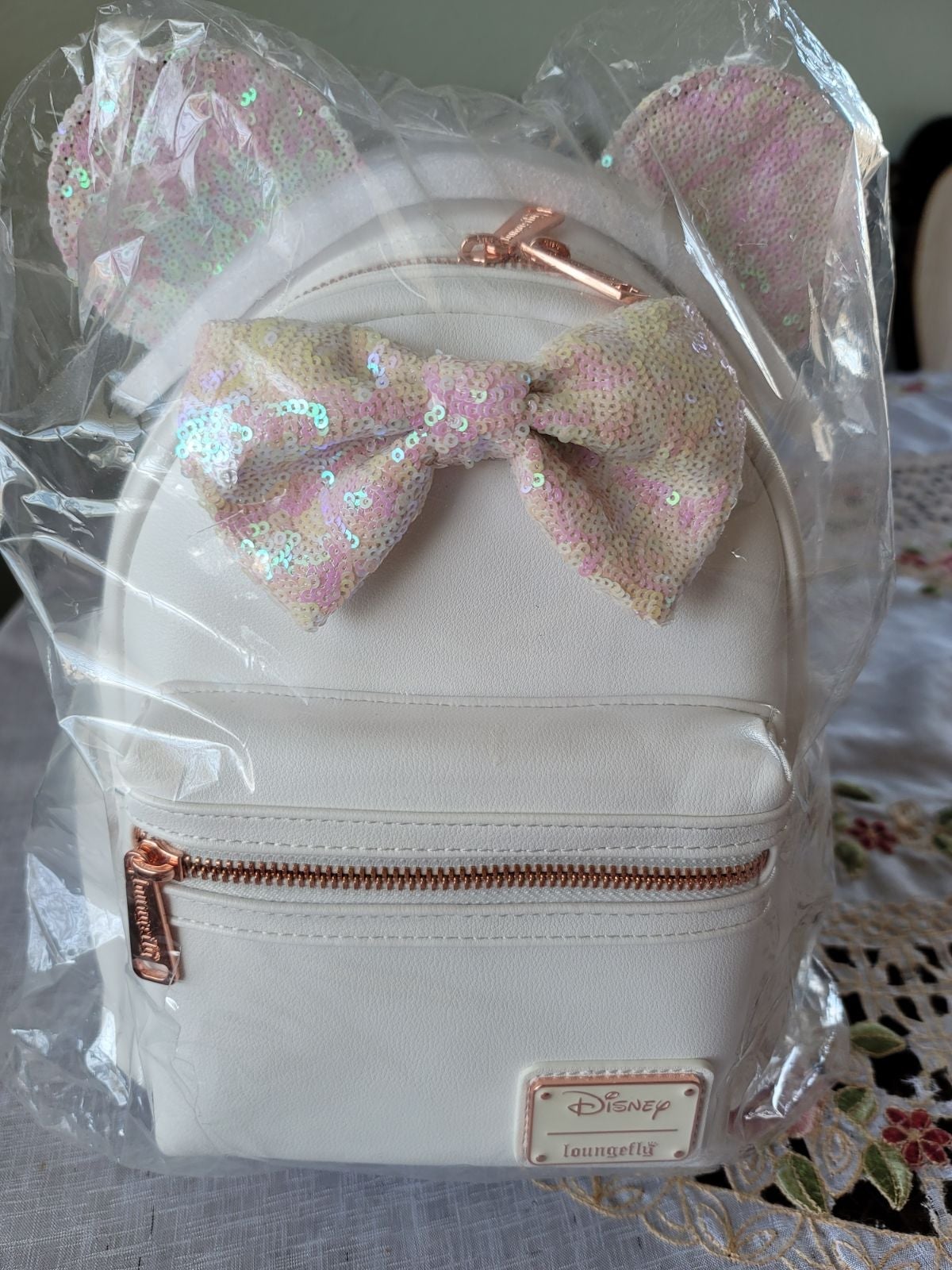 Minnie Mouse Iridescent Sequin MBP
