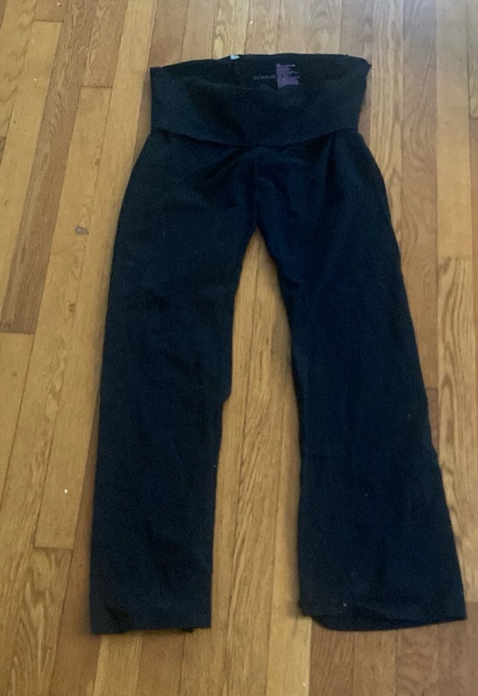 Must Go‼️ NWOT Victorias Secret Yoga Pants. Read Description Below