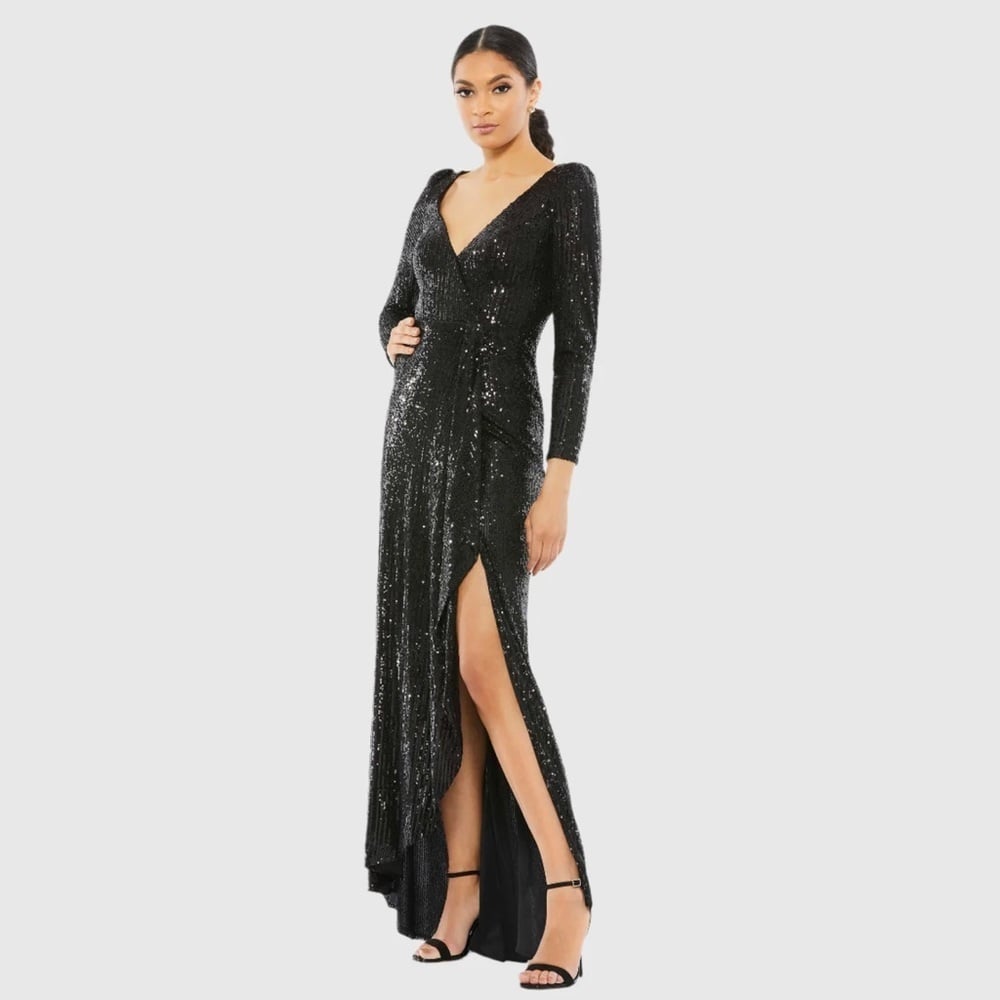 Size Mac Duggal 26395 NWT Sequined Faux Wrap Long Sleeve Gown