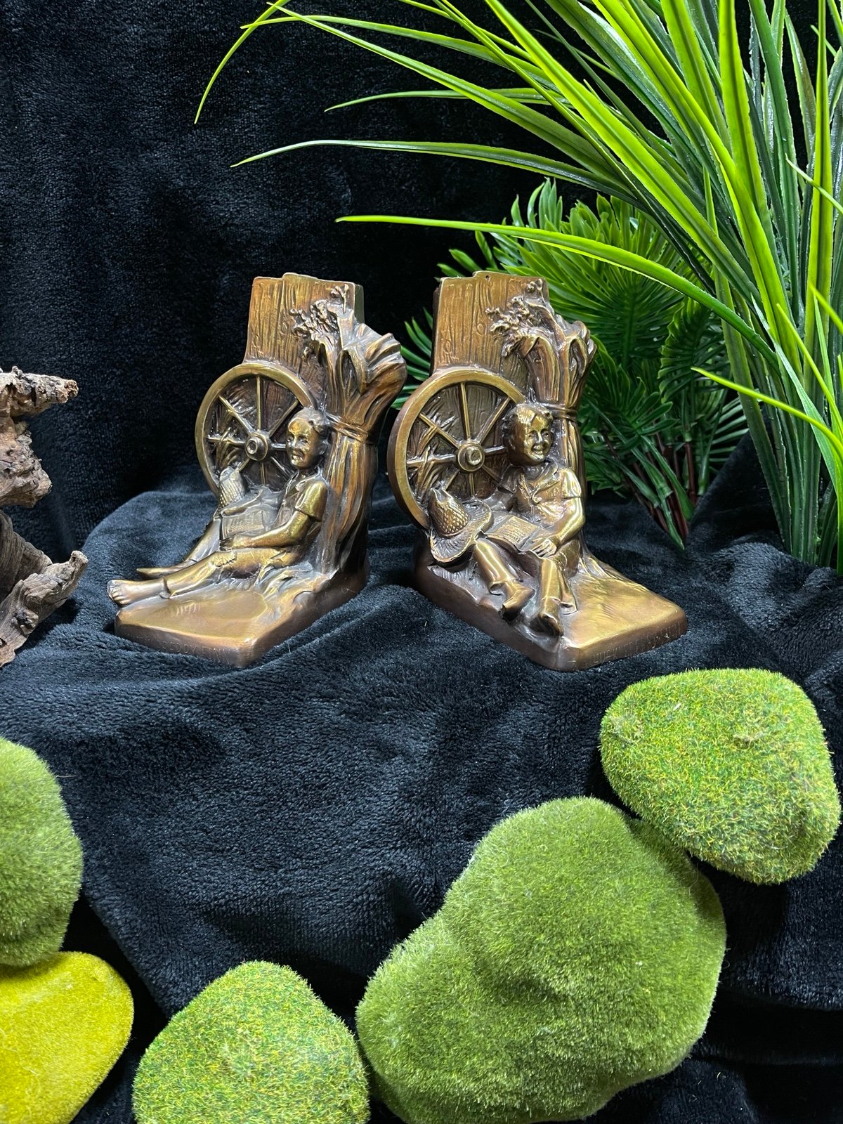 Huck Finn bookends