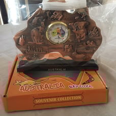 Australia map souvenir clock