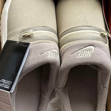 Brand new! NIKE Barrow 01