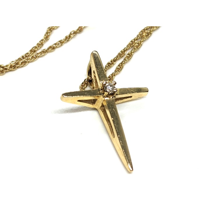 DAINTY Diamond cross. 14k Yellow gold crucifix with twisted rope necklace chain
