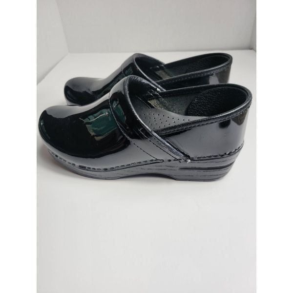 Dansko Professional Patent Nursing Leather Clog