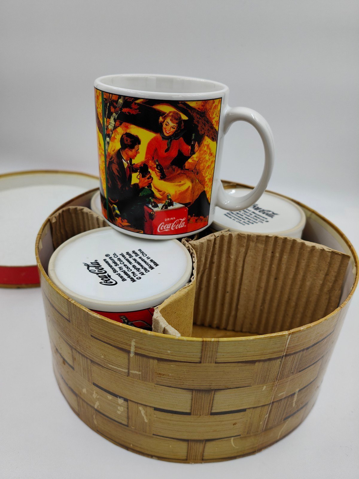 Rare Vintage Coca-Cola 4X Mugs Set In Box NEW condition