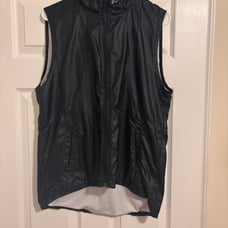 Women's Black Under Armour Nylon Vest W/ Mesh Interior Size Large