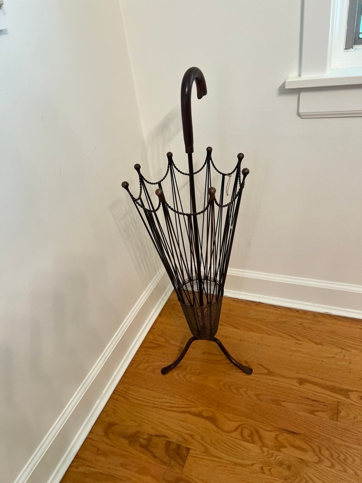 Metal Wire Umbrella Shaped Umbrella Holder Stand Wood Handle
