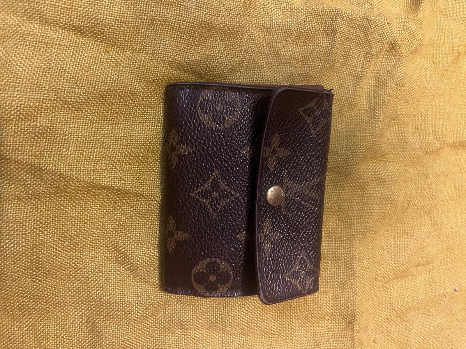 Louis Vuitton Monogram Porte Monnaie Plat Coin Purse Rare and Discontinued