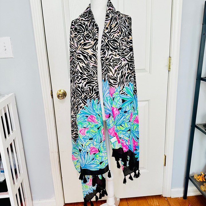 LILLY PULITZER SAFARI AND TROPICAL FLORAL THEMED FRINGE EDGE SCARF 82 X30