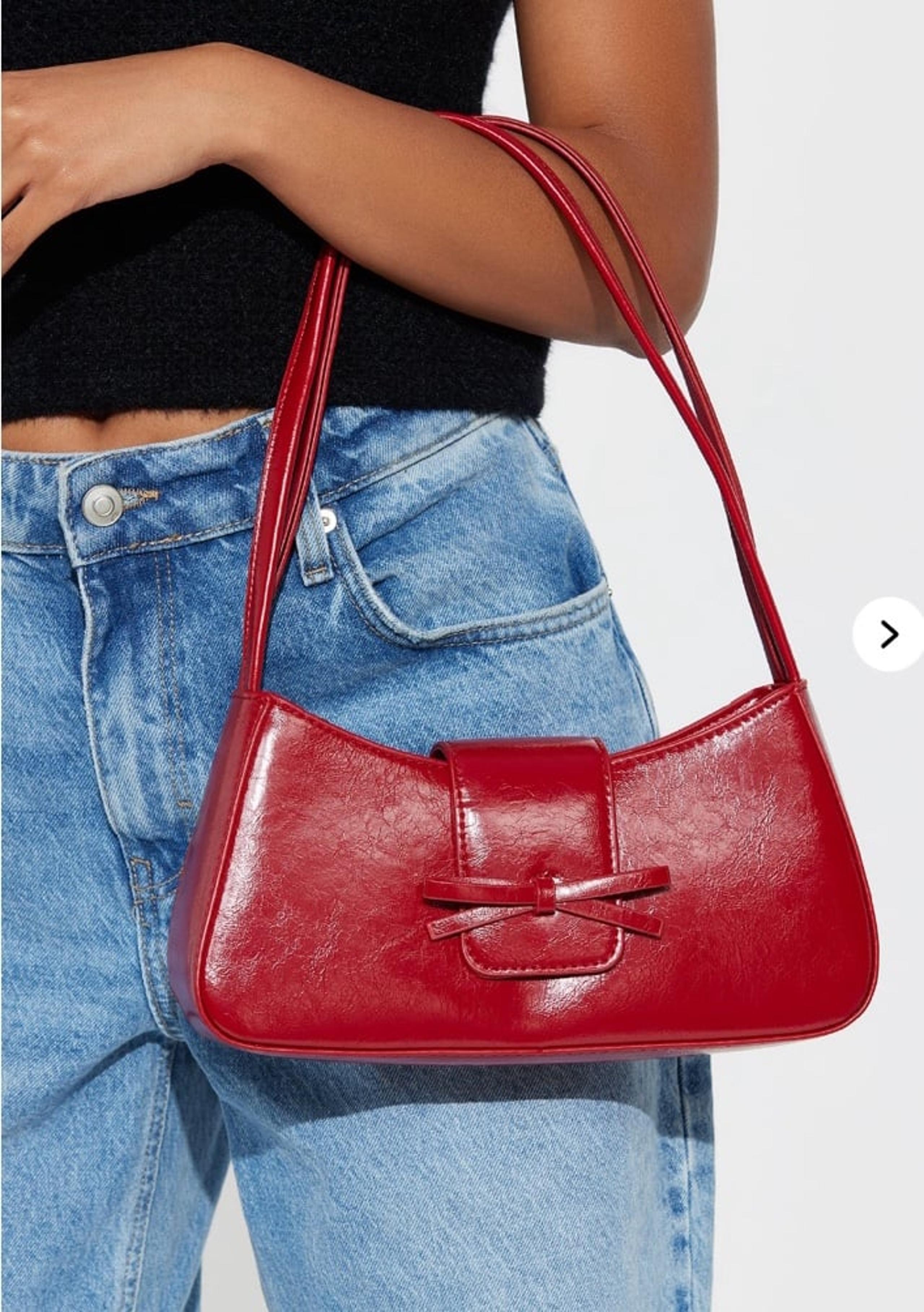 Red purse from Fashion Nova