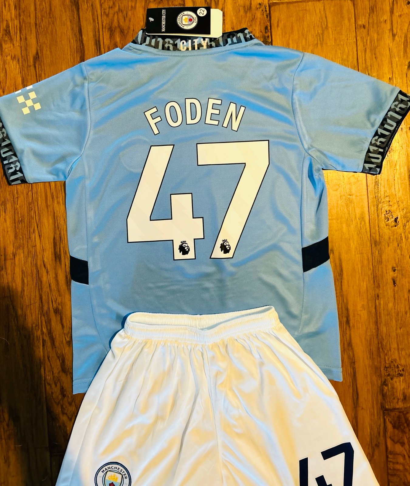PHIL FODEN YOUTH MEDIUM SIZE 26 MAN CITY SOCCER JERSEY KIT - AGE 8-9