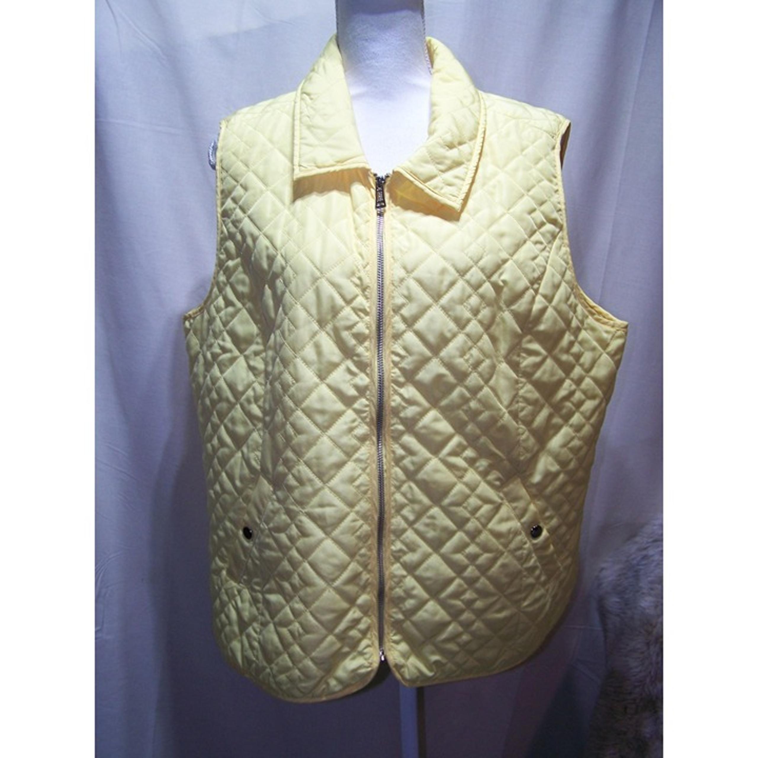 Christopher & Banks Vest Yellow Quilted XL Lightweight