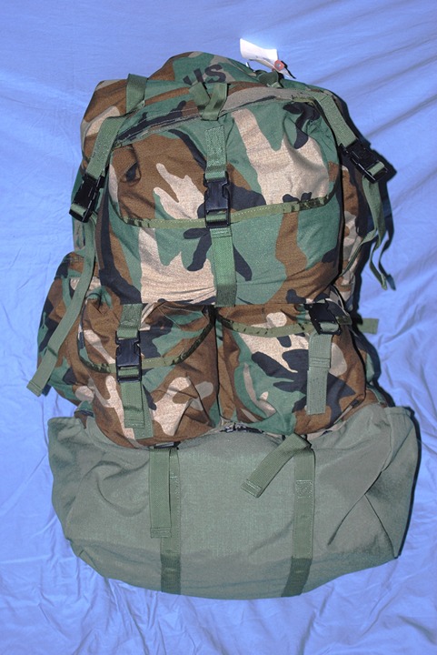 USGI Woodland Camouflage Crewman Equipment Bag NEW NWT