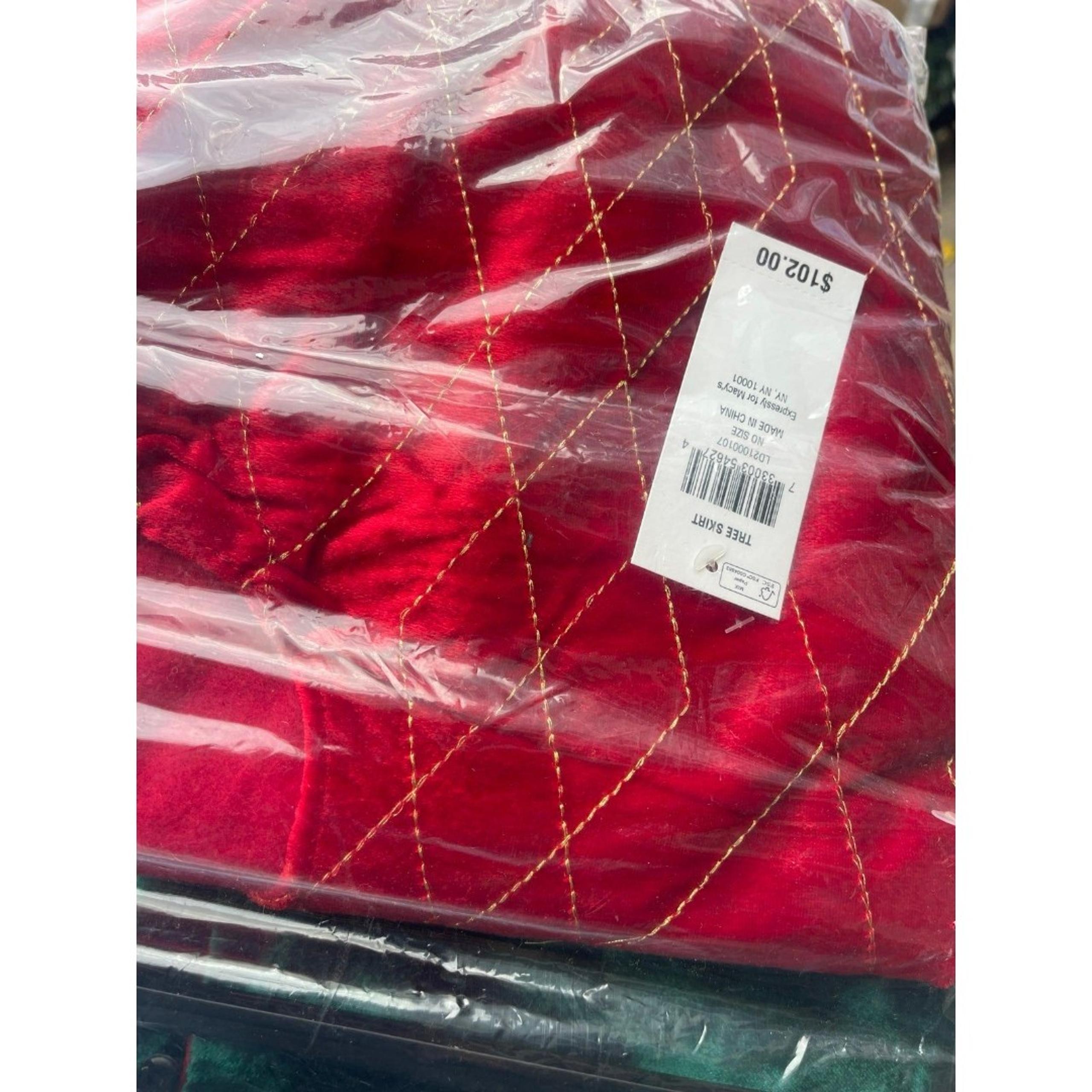 Holiday Lane Red Center with Green Border Tree Skirt