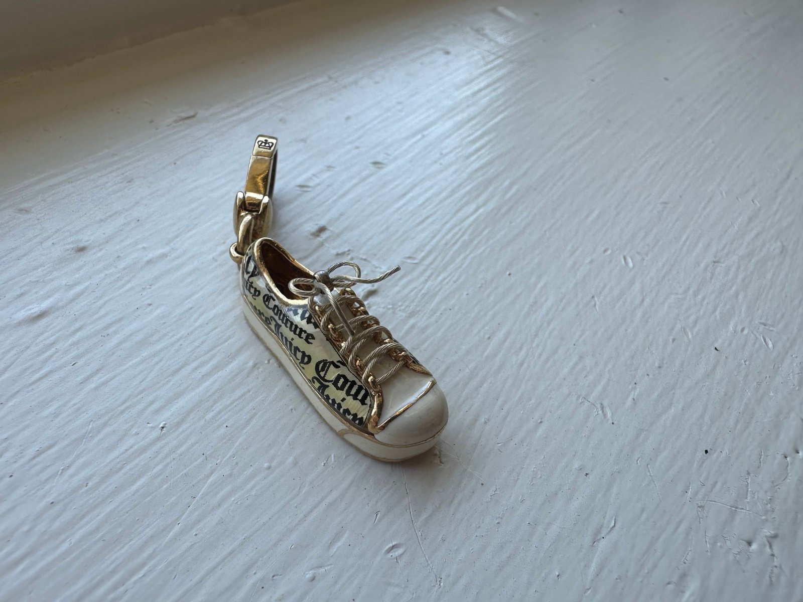 Juicy Couture Sneaker Converse Charm