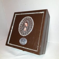 Candle Keepsake Box Set de Vela En Caja de Madera Virgen Maria