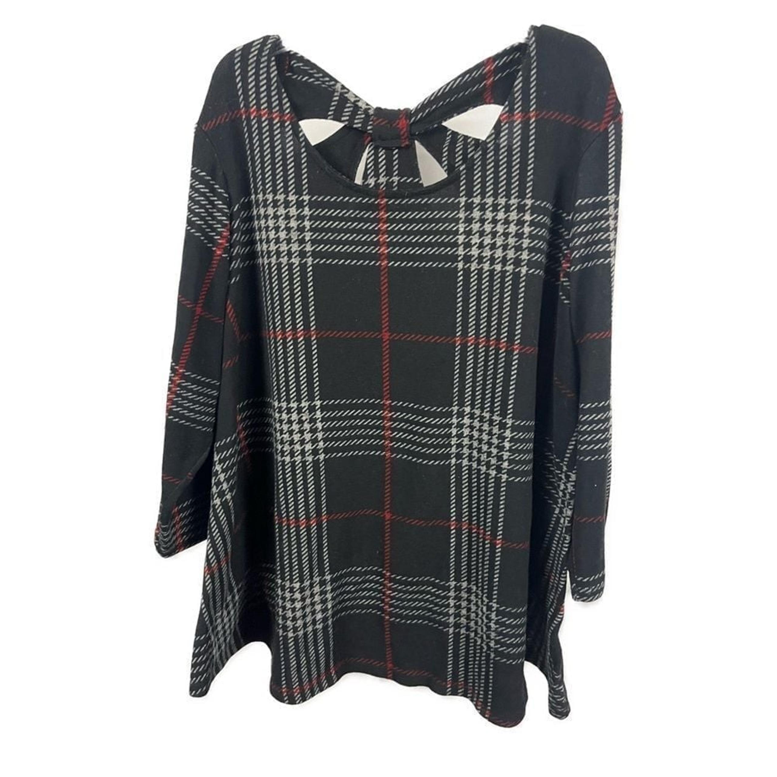 Cocomo Women's Plaid Black Half Sleeve Cut Out Back  Sweater- Size 1X