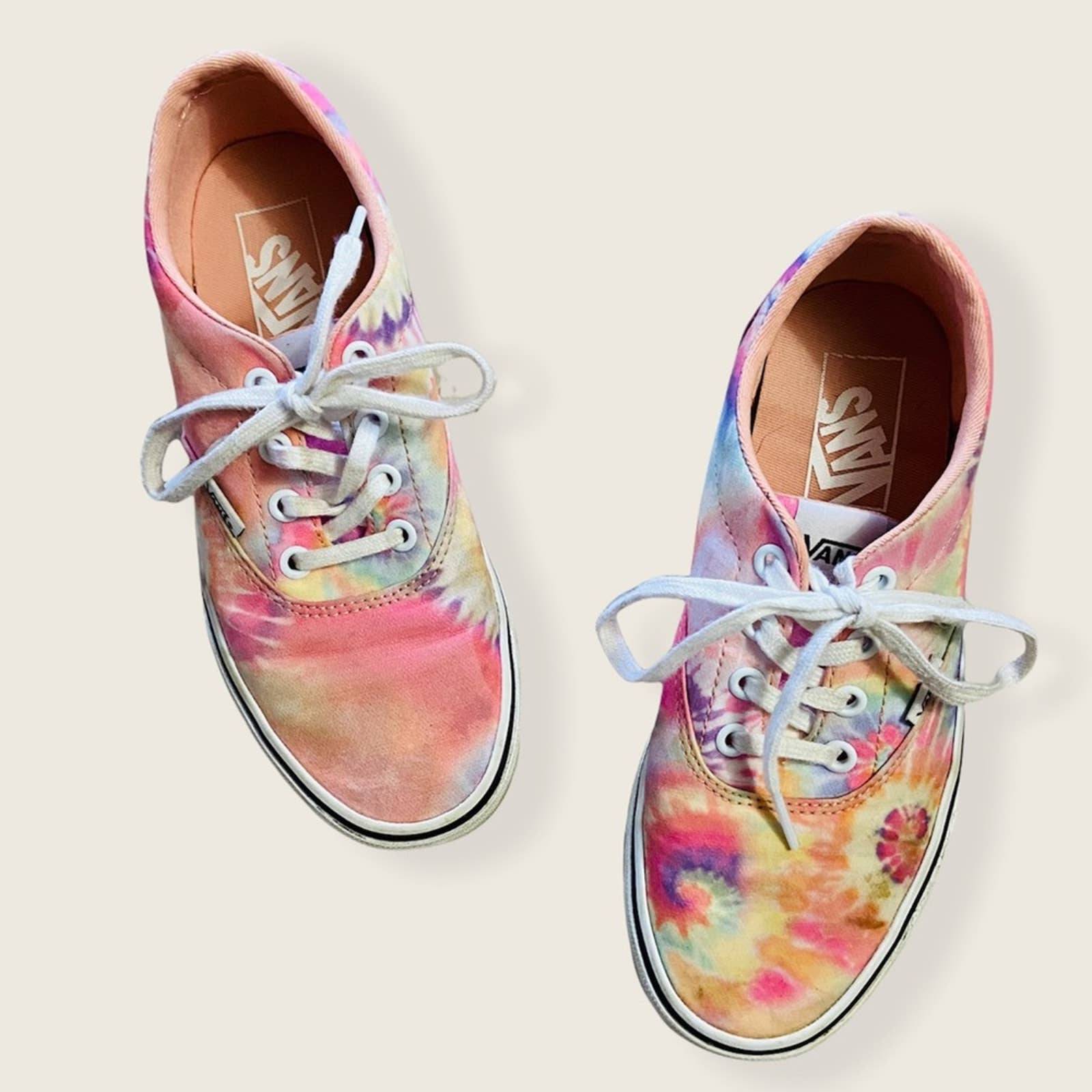 RegiDreae Womens Skate Shoe Fashion Sneaker Classic Canvas Shoes Lace Up Shoe RegiDreae Womens Skate Shoe Fashion Sneaker Classic Canvas Shoes Lace Up Shoe