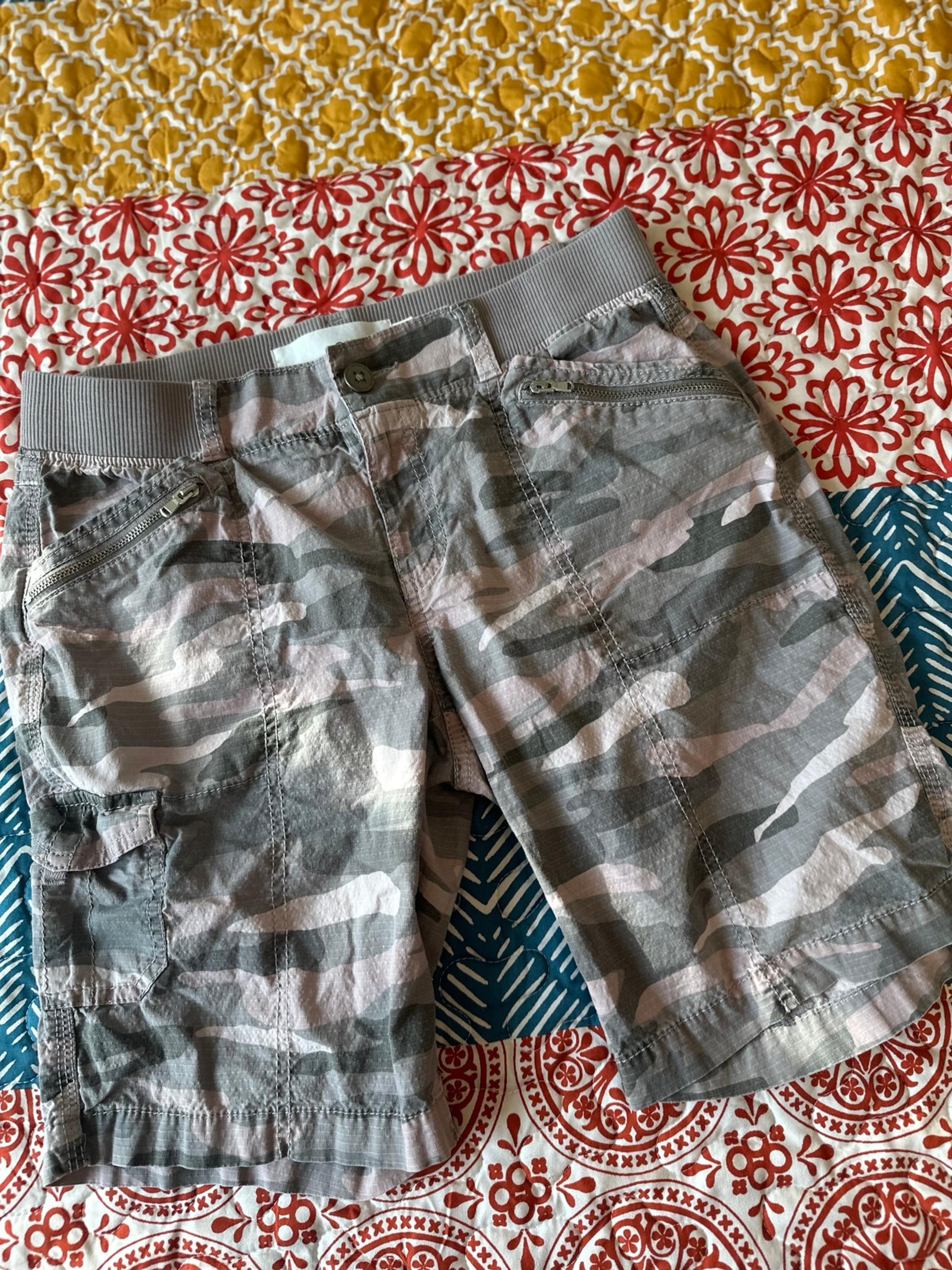 SONOMA WOMEN CASUAL LOUNGE CAMO BIKER SHORTS SMALL S 6