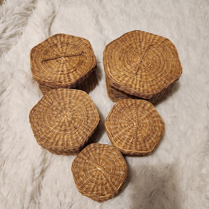 Vintage Handwoven Jiangxi Handicrafts Nesting Baskets Set Of 5