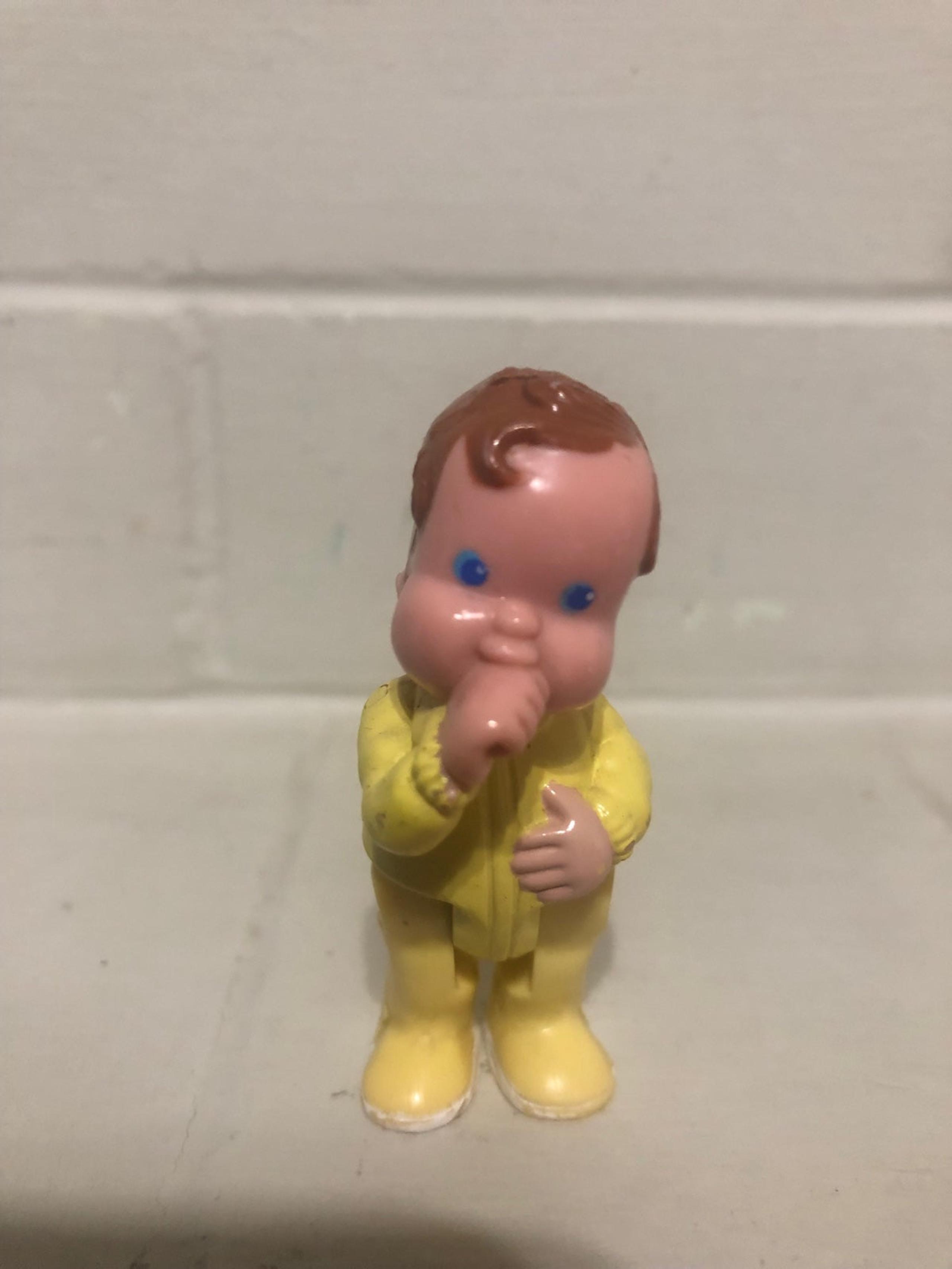 Vintage 1993 Fisher Price Dream Dollhouse Yellow Baby Boy