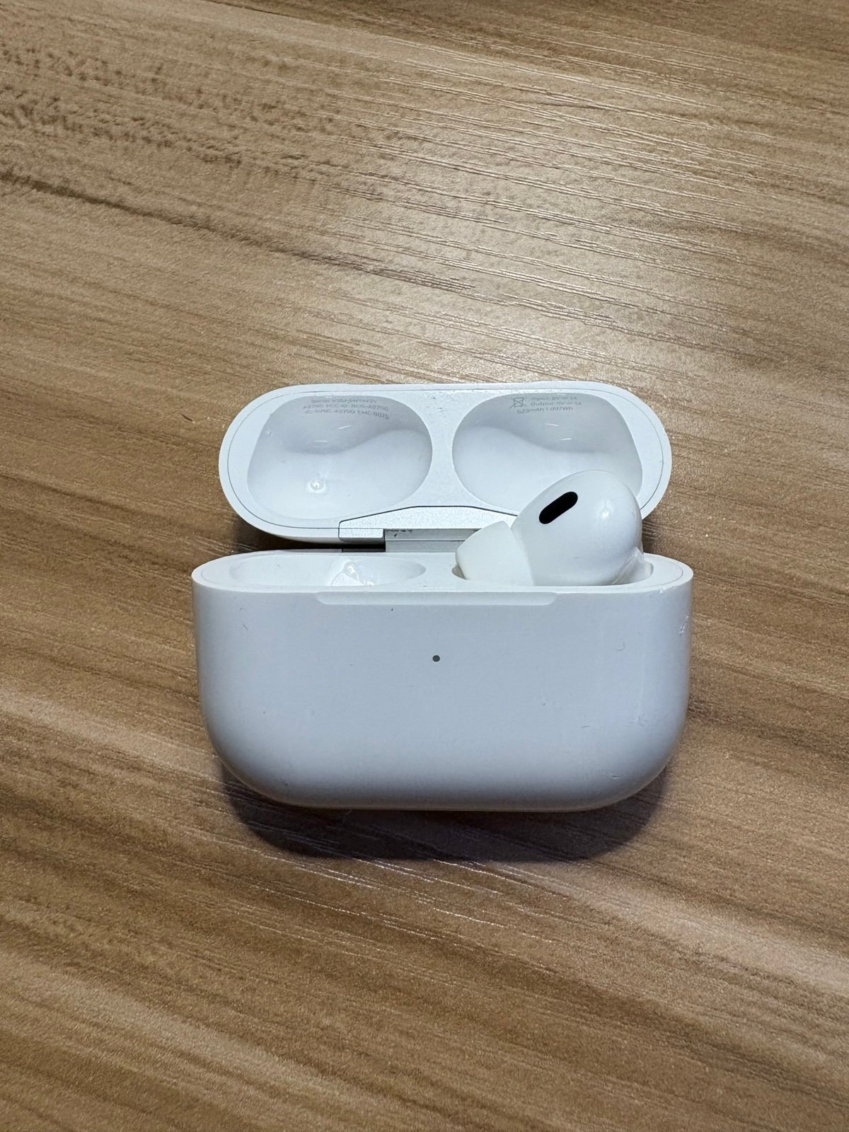 AirPods Pro Gen 2 Case+ Right pod