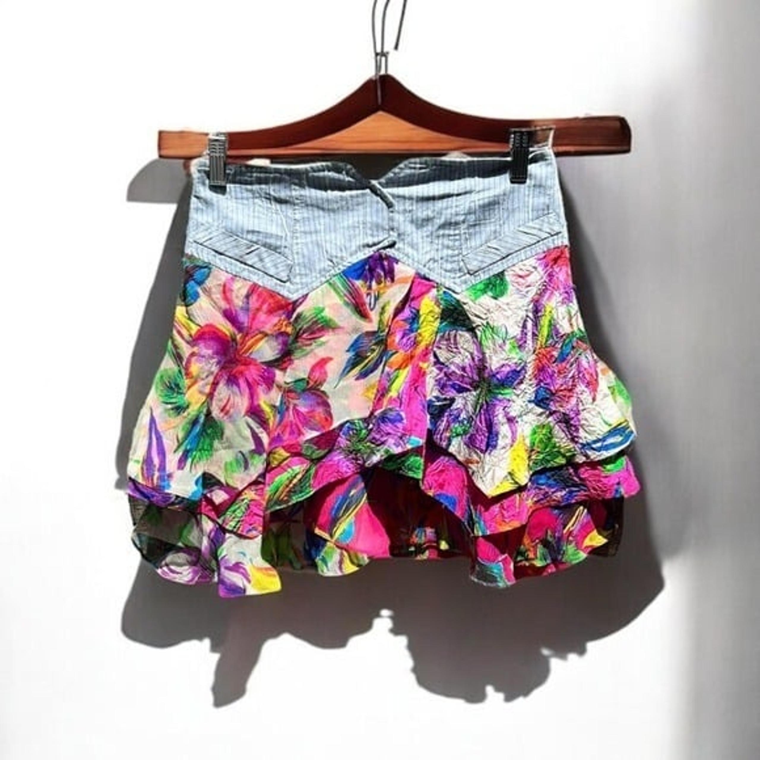 Nanette Lepore Colorful Floral Silk Flutter Mini Skirt Size 2