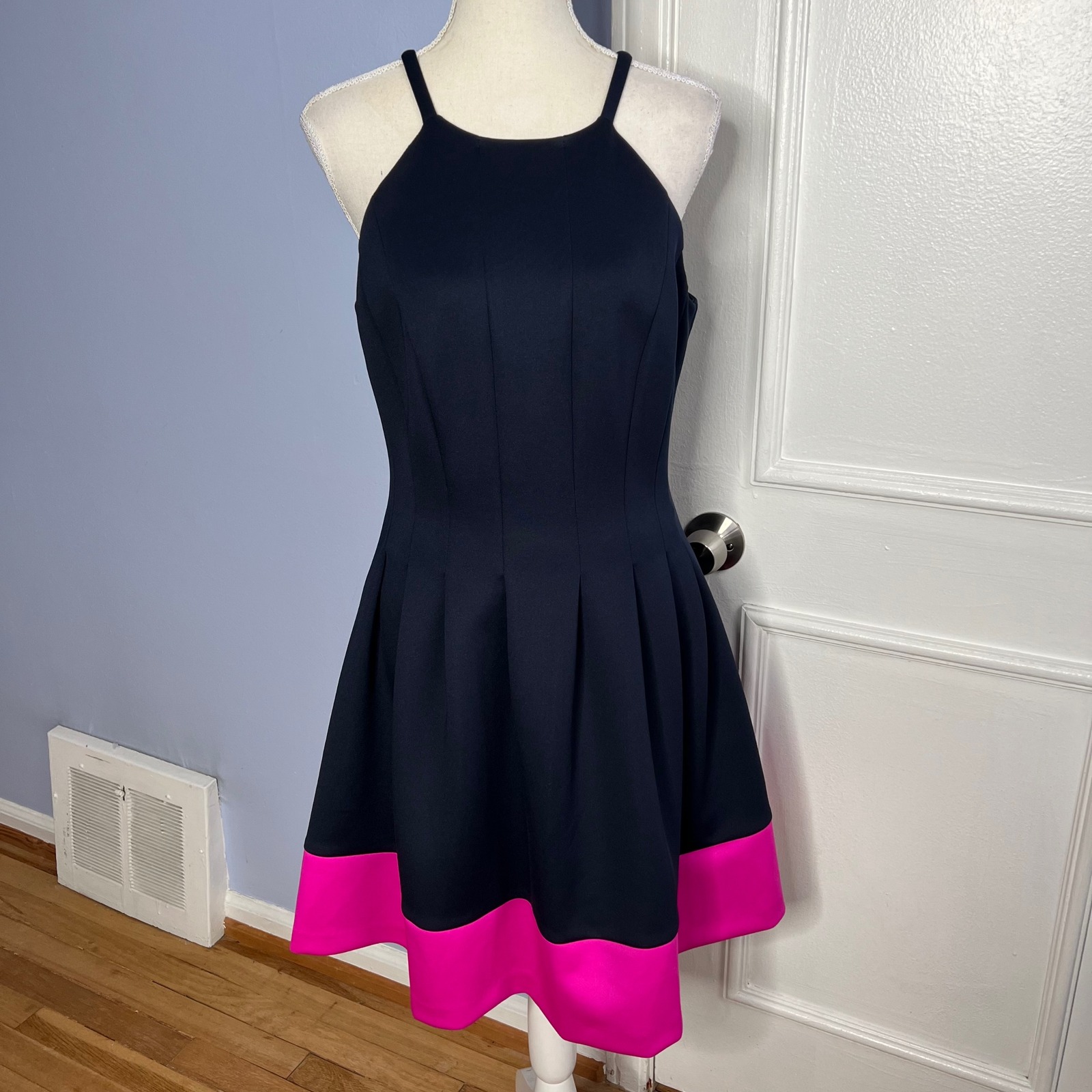 Vince Camuto Fit & Flare Scuba Dress Blue Pink Sleeveless Pockets Womens Size 10