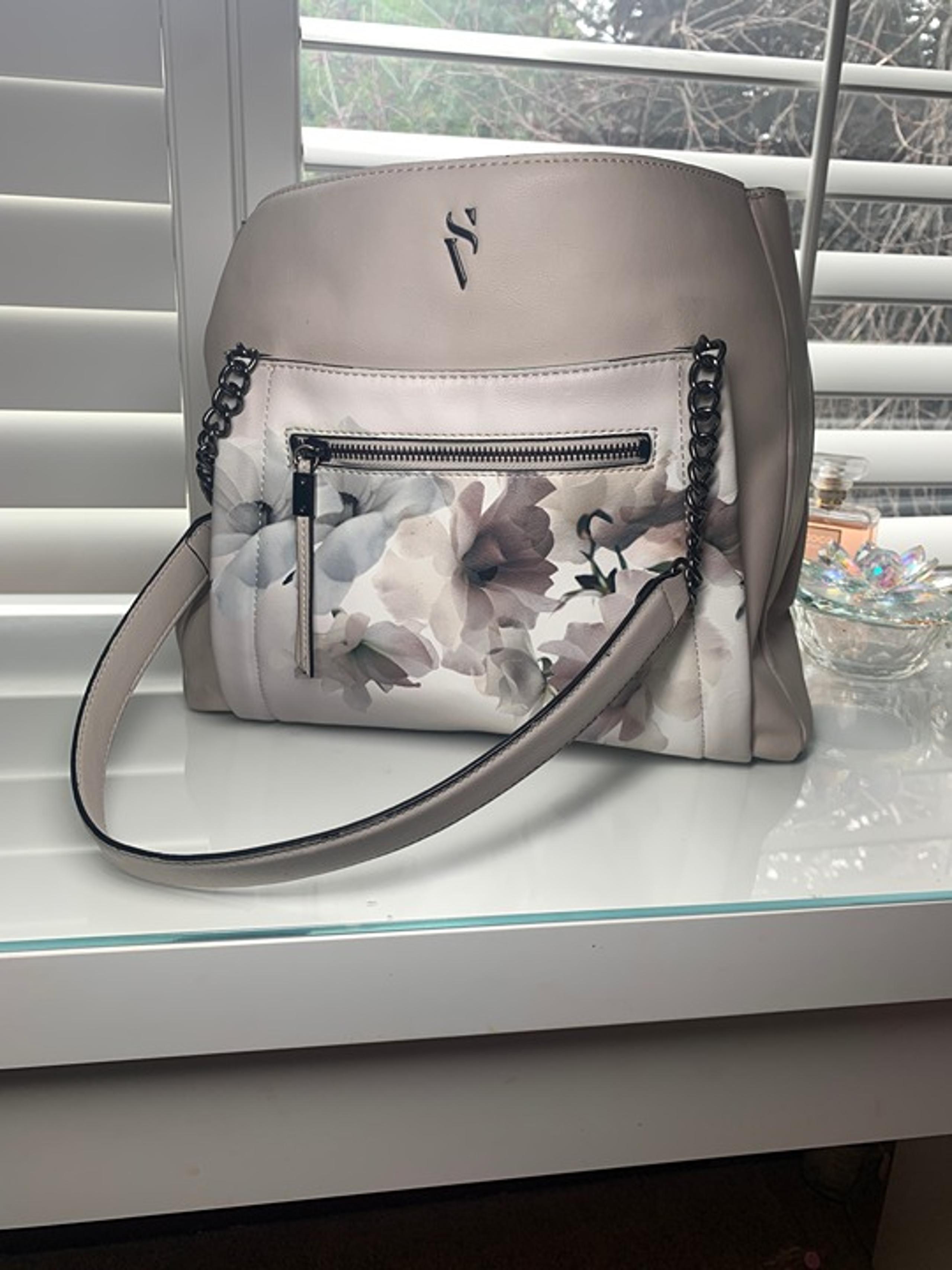 Vegan Simply Vera by Vera Wang Large Tote- Watercolor Florar- 14WX12H