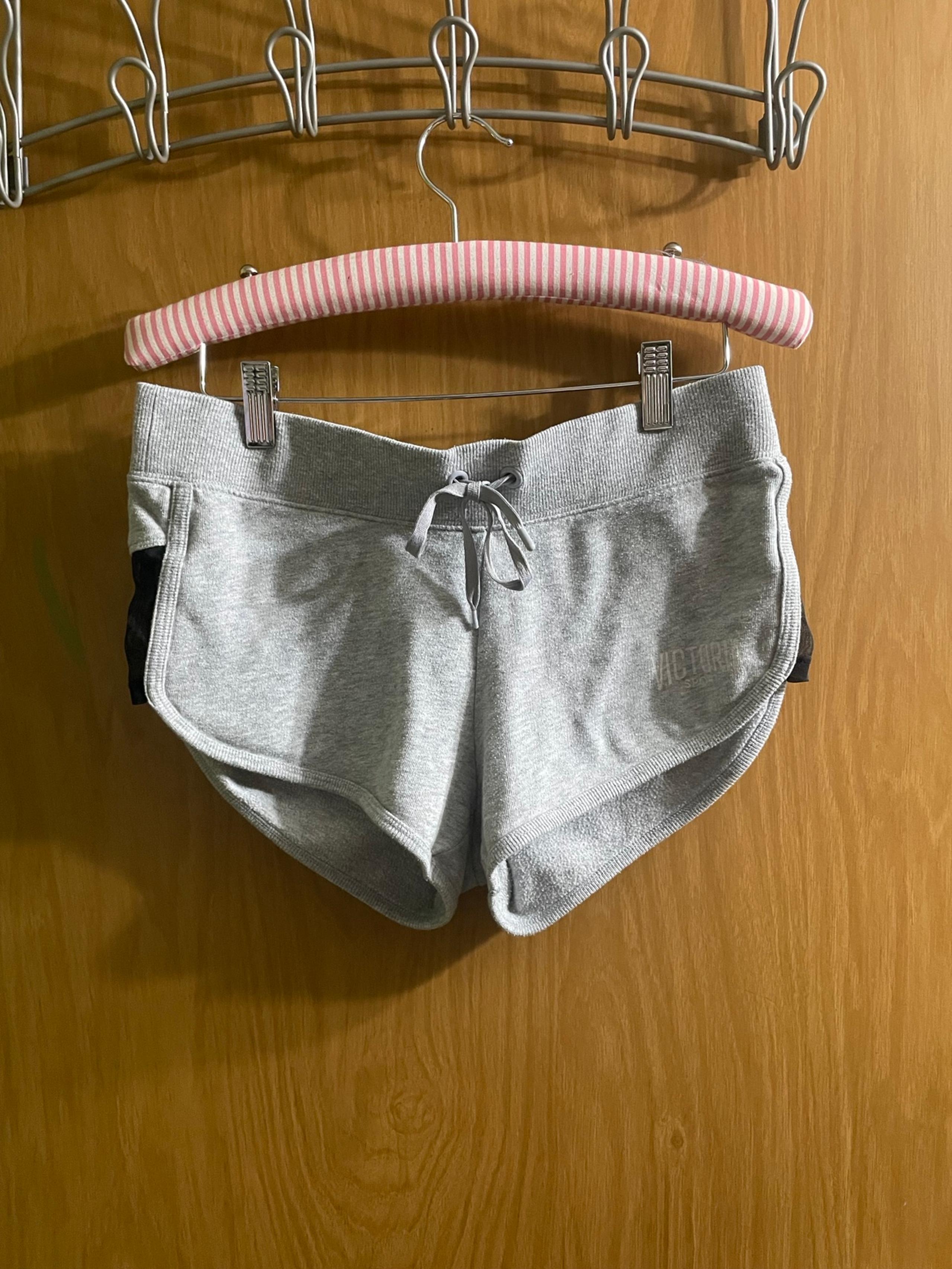 VS sport short shorts size S