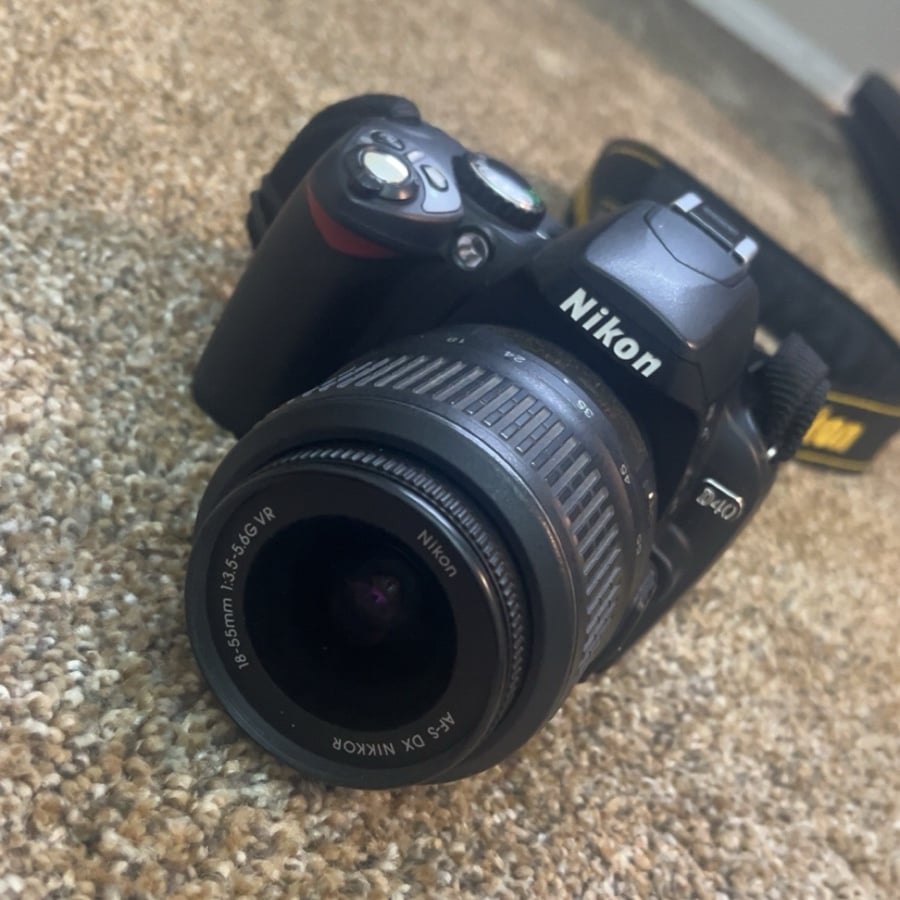 Nikon D60 with Nikkor VR 18-55 lens