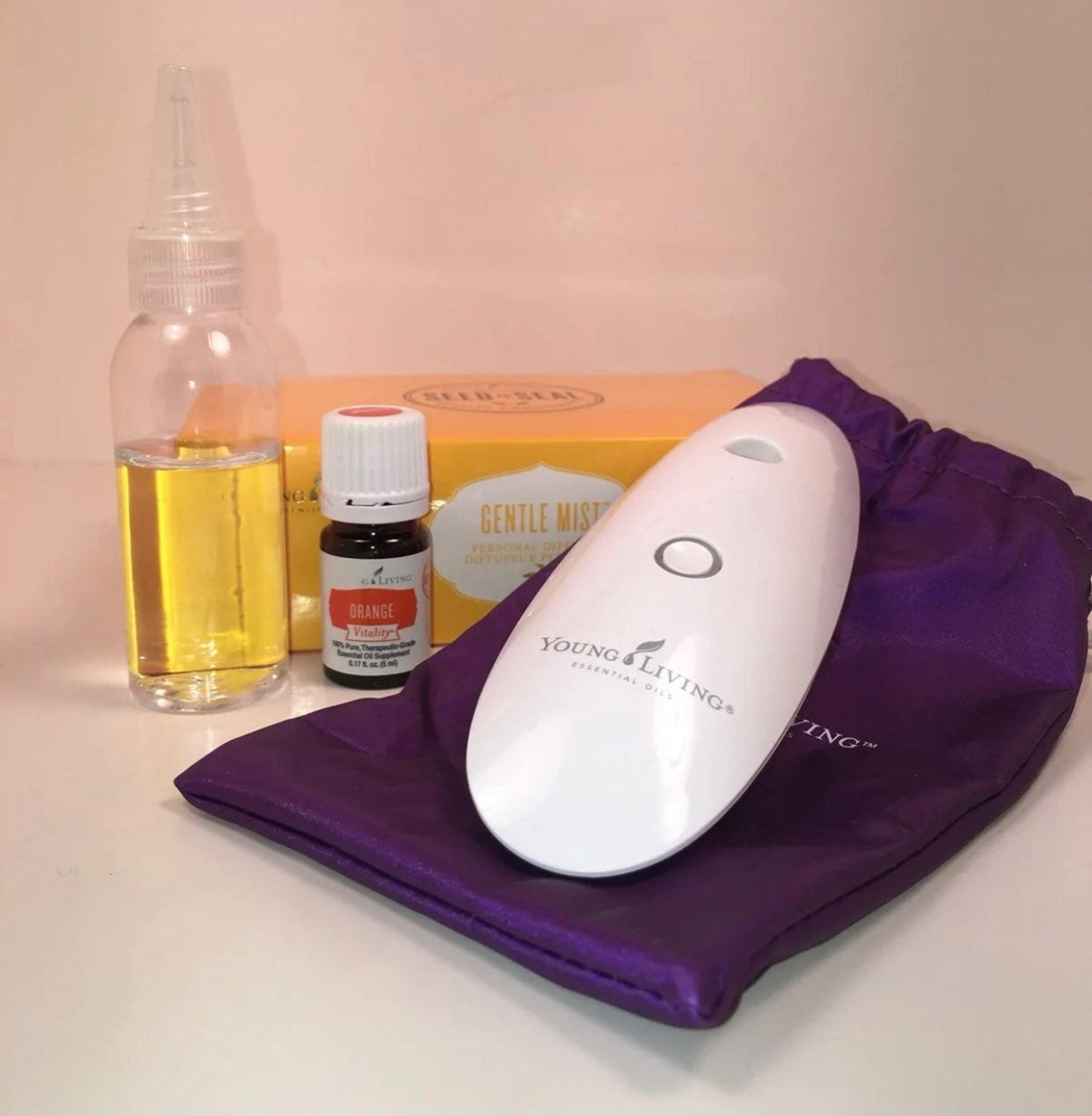 Gentle Mist Personal Diffuser + Oil YLEO - Young Living Essential Oils