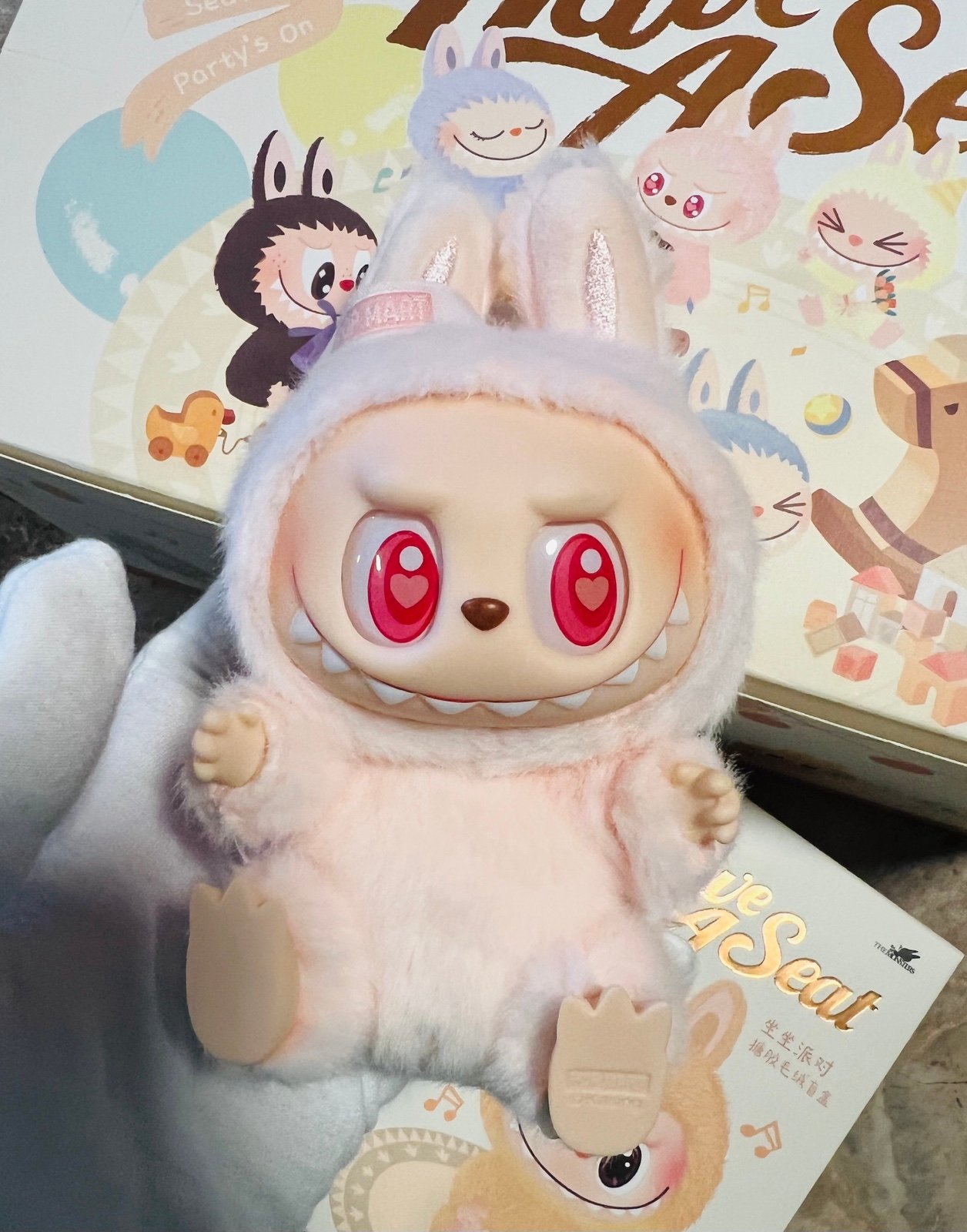 Popmart The Monsters: Labubu Have A Seat - Dada