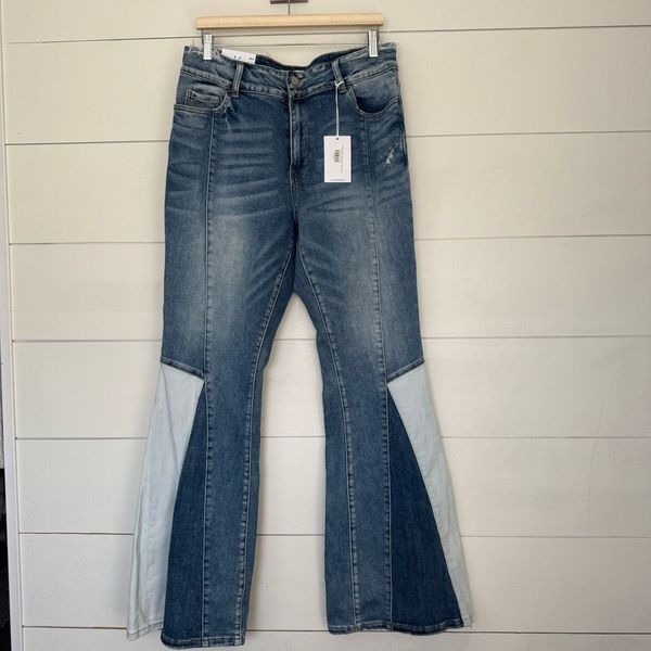 Vervet Women’s 32 Super Flare Patchwork Jeans New